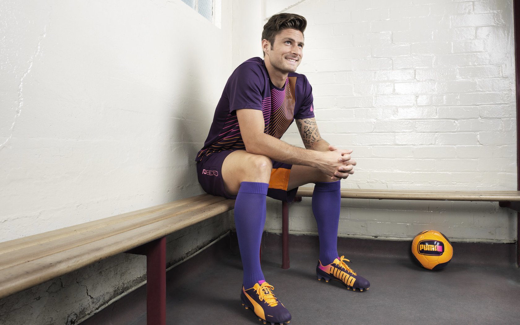 阿伦·斯密斯：凭借灵活的半场控制与视野，提升全黑队进攻效率